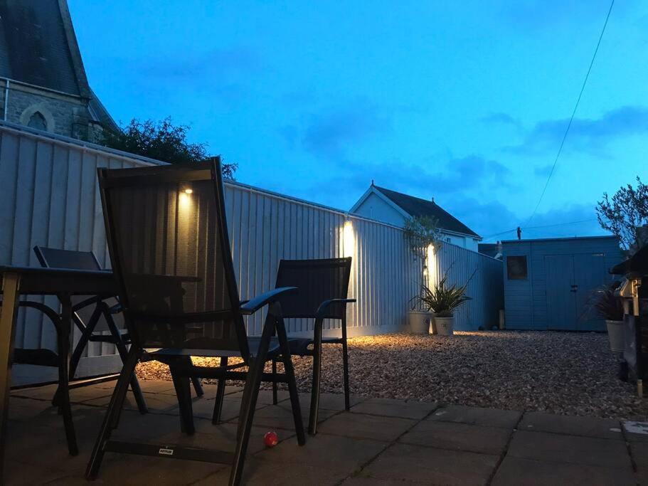 Flat 1 Flint House Tenby - 2 Bedroom - Garden - Dog Friendly Εξωτερικό φωτογραφία